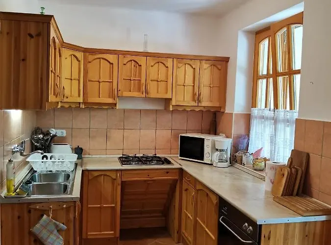 Eva Apartmanhaz 2 아파트